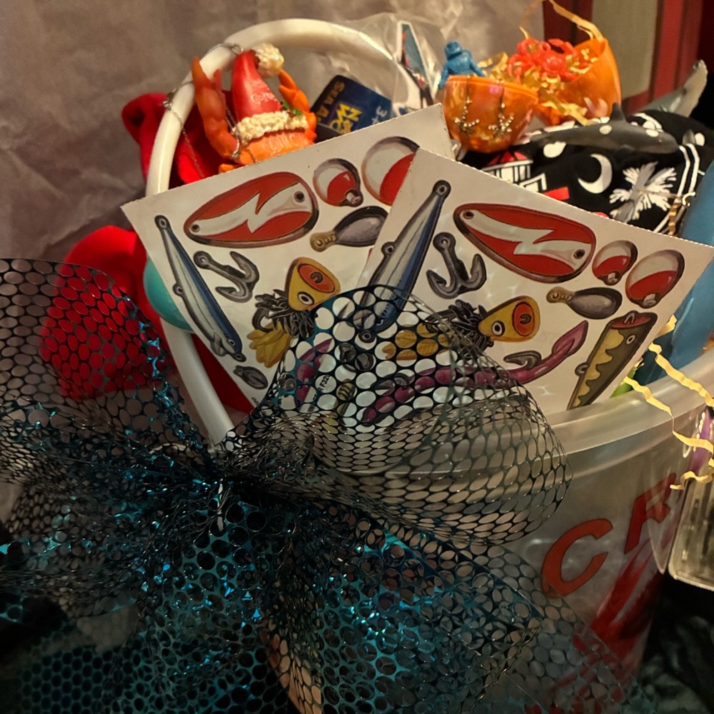 The Family Crab Bucket Gift Set
